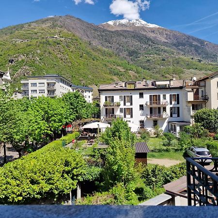 Bernina Station Center Apartment - Tirano Exterior foto